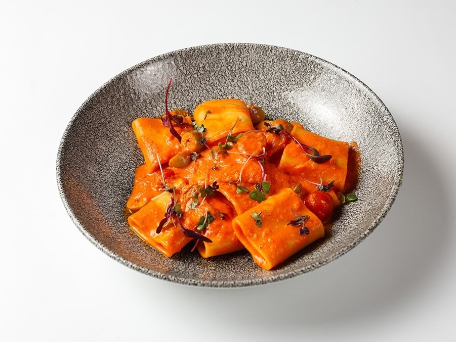 Паста паккери в соусе из печеного перца