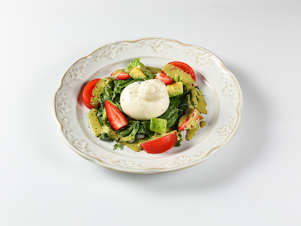 Буррата с овощами и сливочным васаби