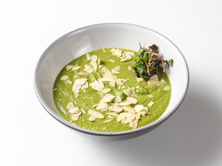 Крем-суп из цукини и зеленого горошка