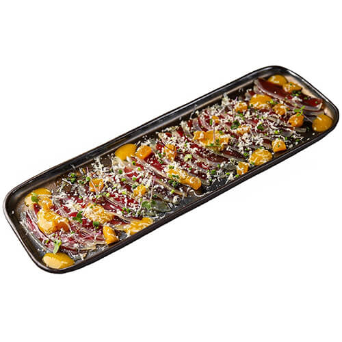 Сыровяленое утиное филе с маринованным ананасом