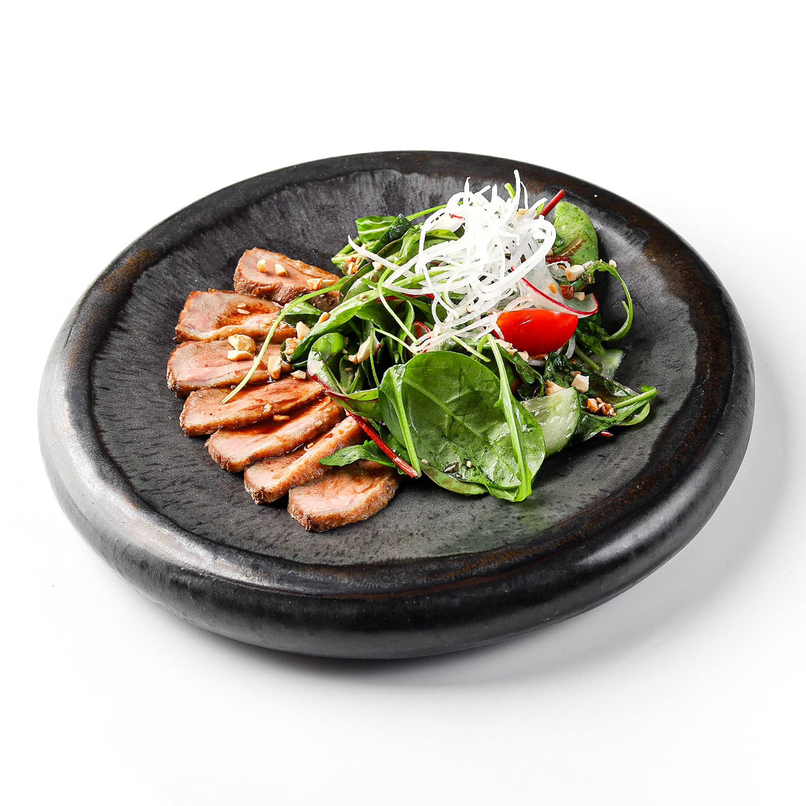 Салат с уткой в пекинском стиле