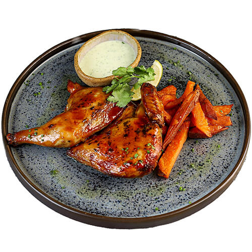 Цыпленок с запеченным бататом и имбирным йогуртом