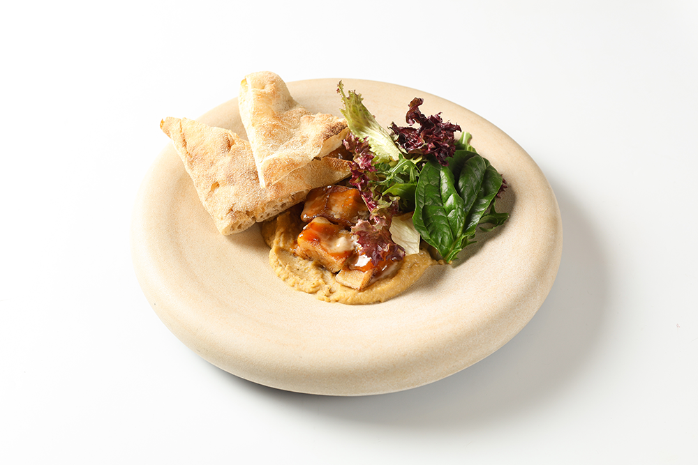 Хумус с печеными баклажанами и парбейком