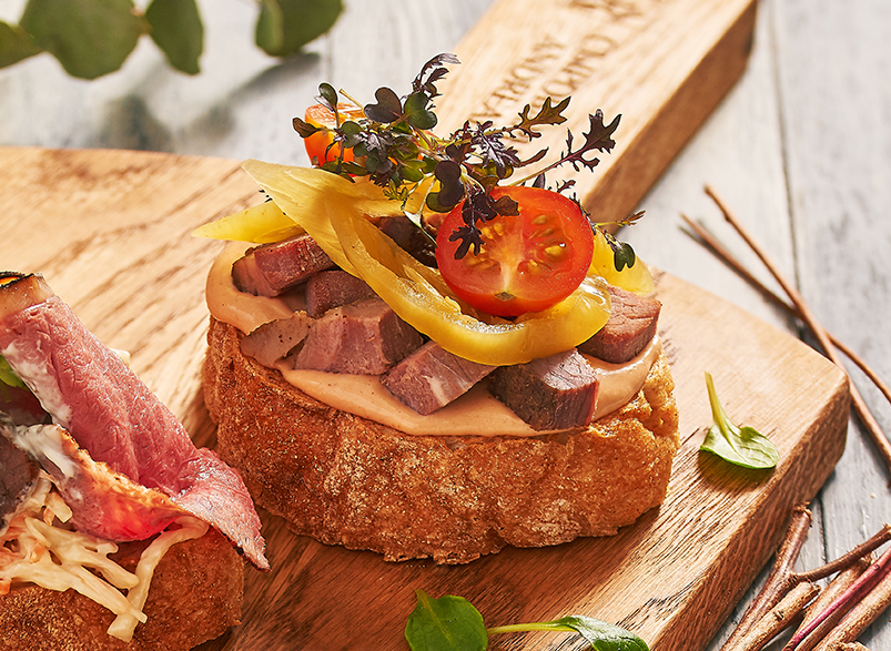 Бутер брискетом с пепперони