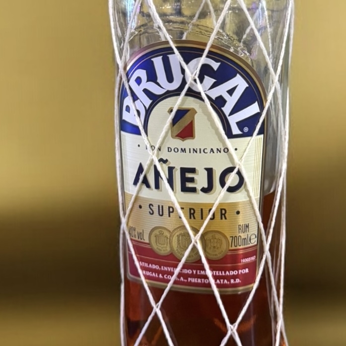 Ром "Brugal" Anejo (Бругал Аньехо)