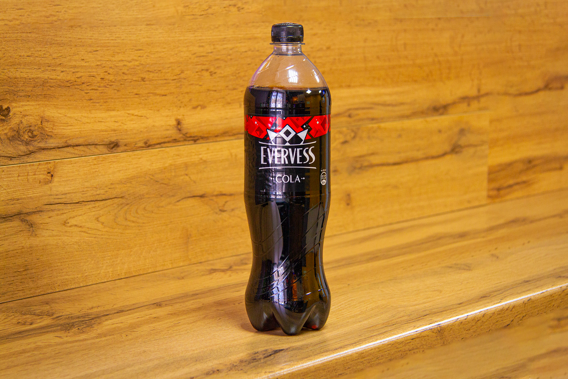 Evervess Cola 1,00л.