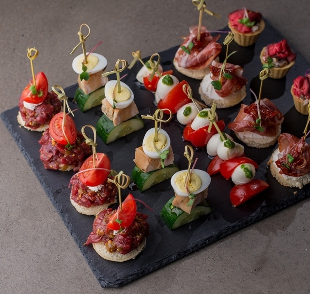 Сет Канапе №2