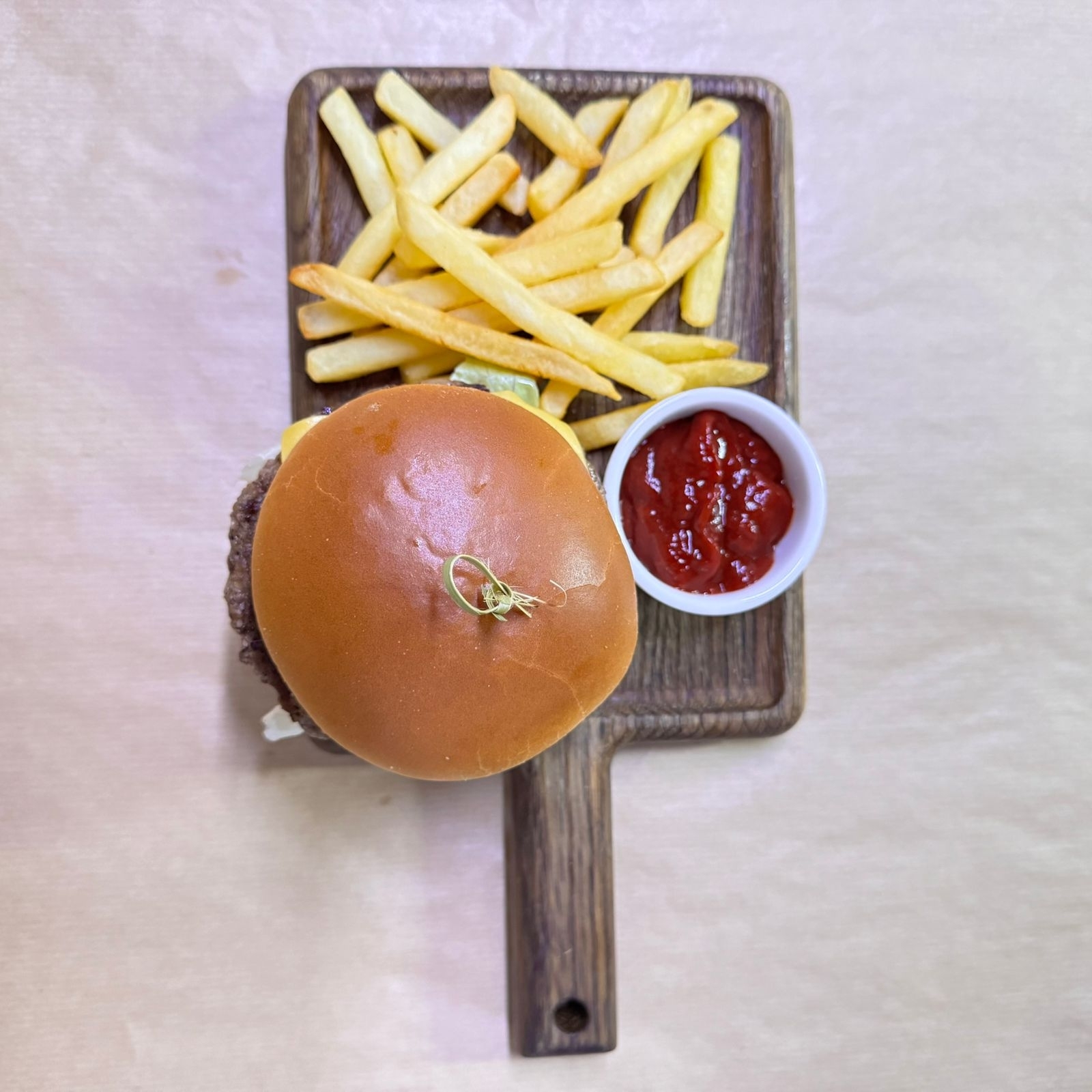 БУРГЕР с картофелем фри