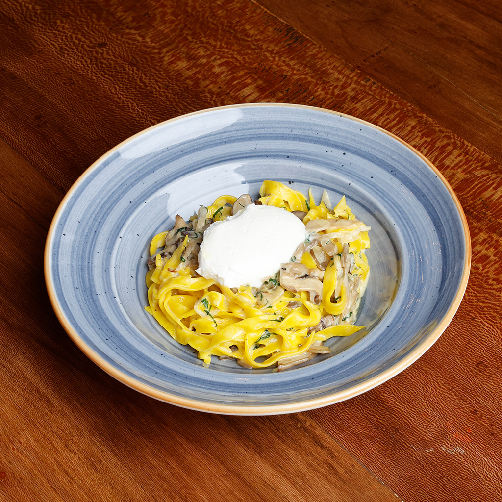 Паста с грибами и трюфельным муссом