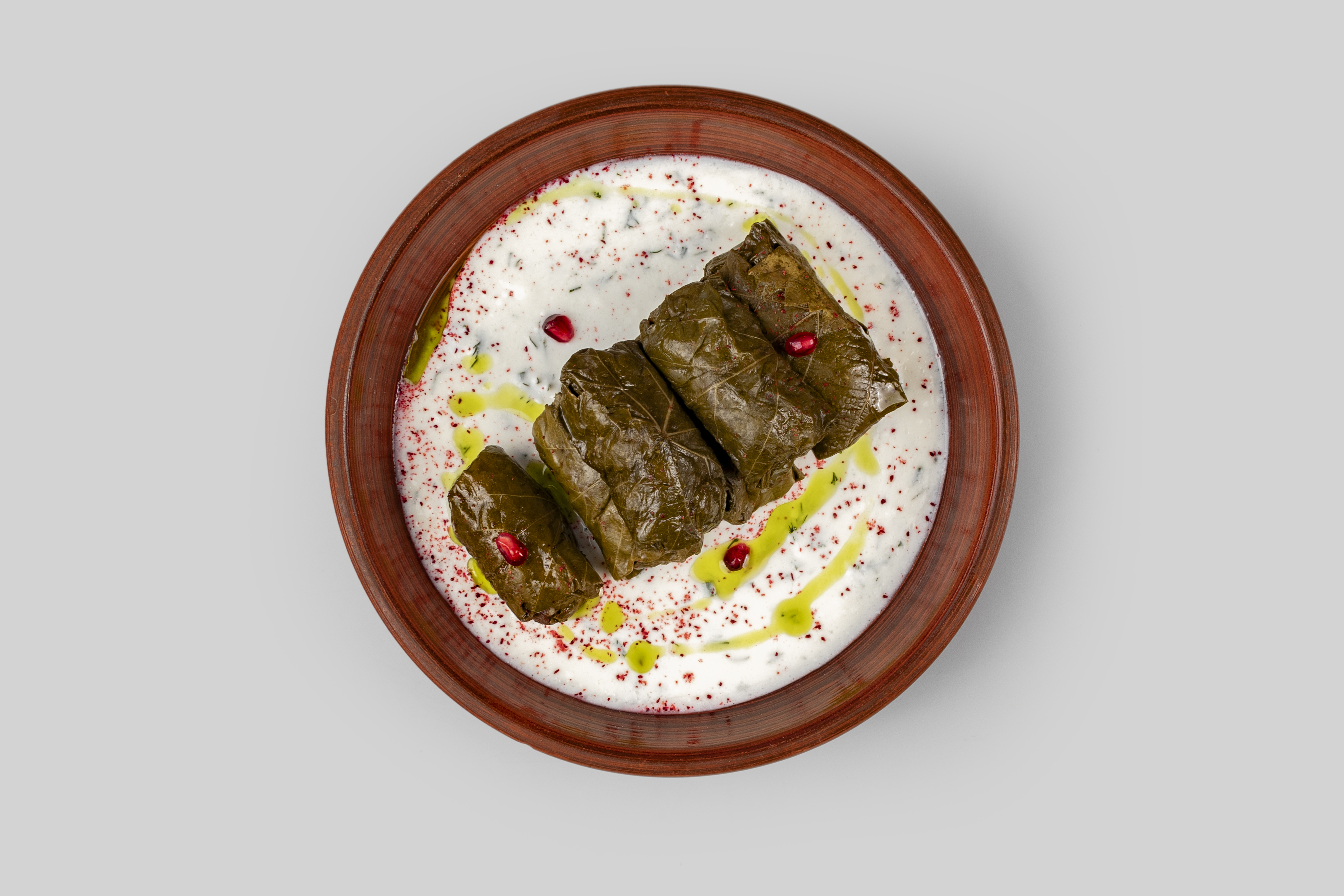 Долма из виноградных листьев