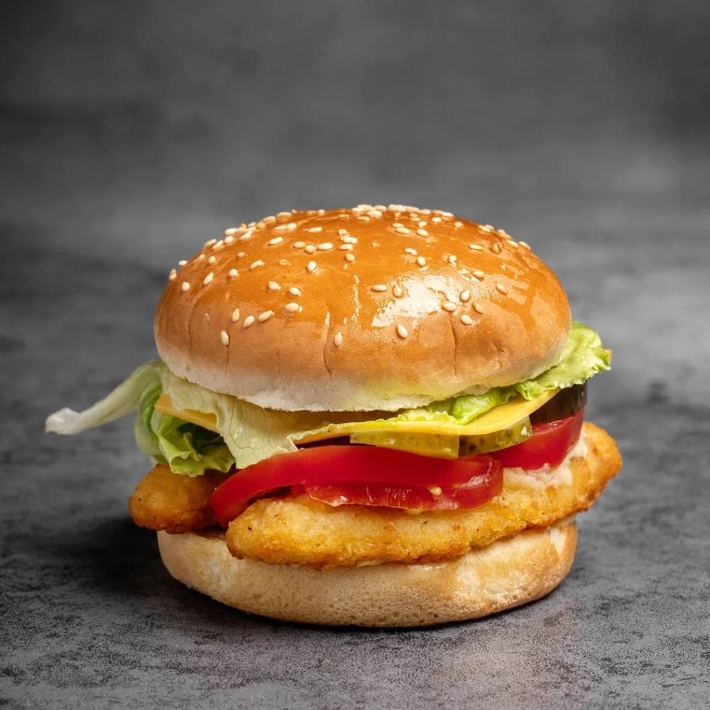 Бургер с цыпленком (стрипсы)