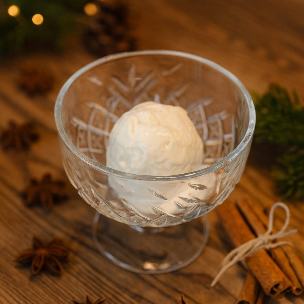 Мороженое ванильное