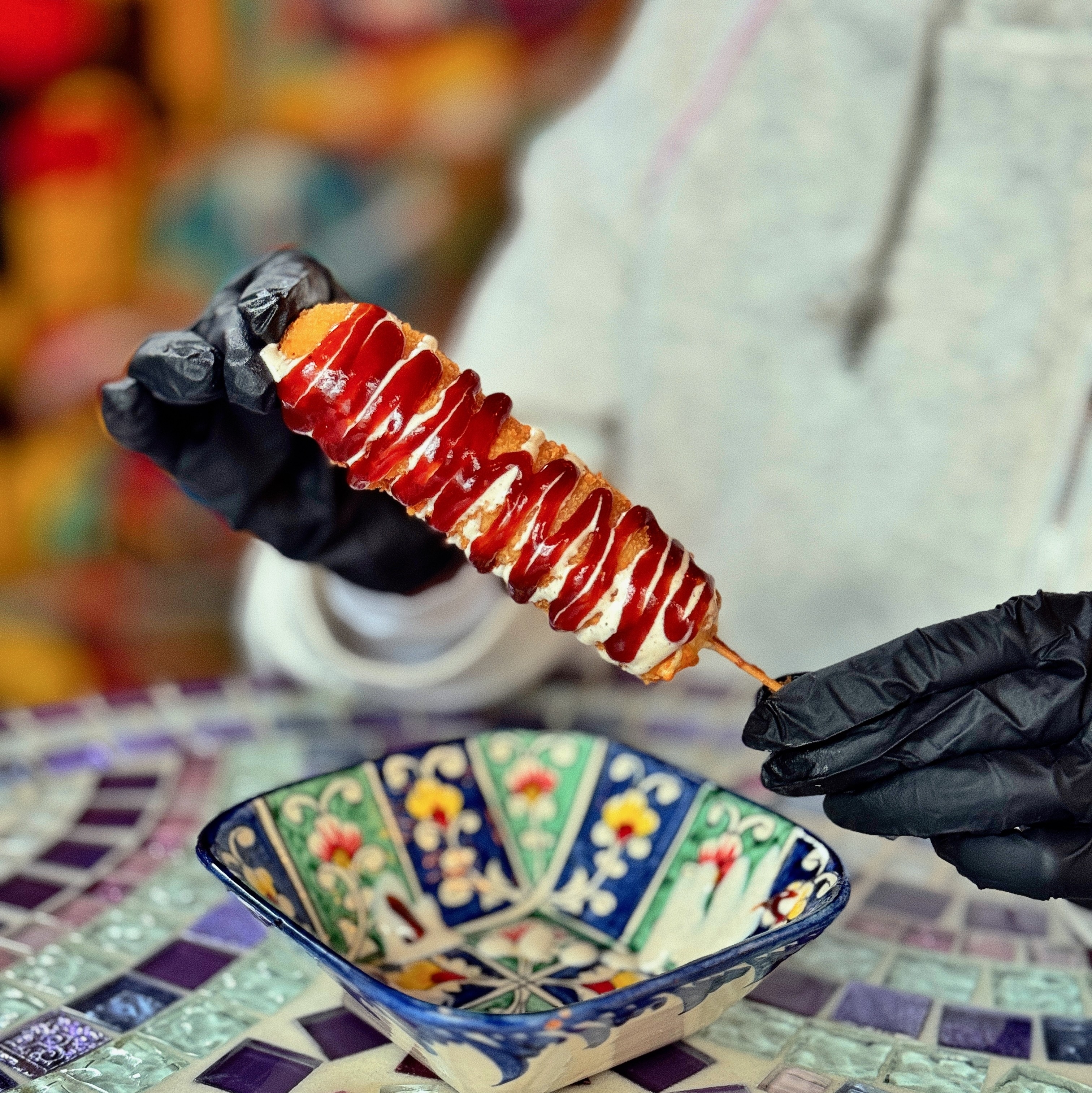Корн-дог сосиска+моцарелла
