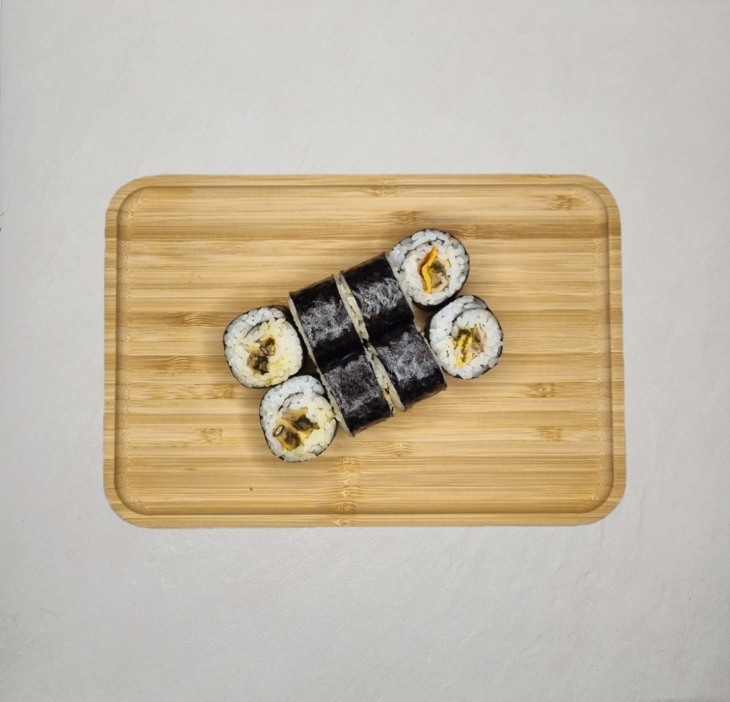 Ролл с мидиями