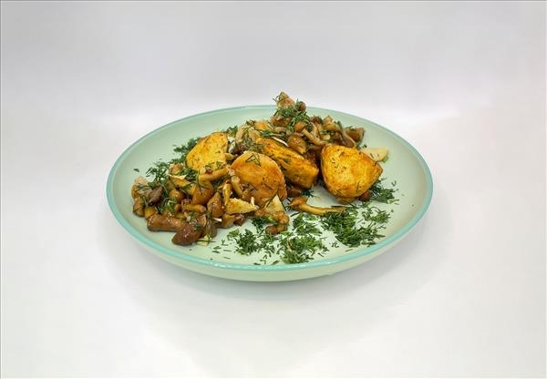 Картофель жареный с грибми и луком (600 гр)
