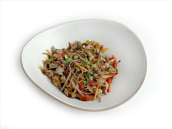 БЛ Гречневая лапша с курицей и овощами
