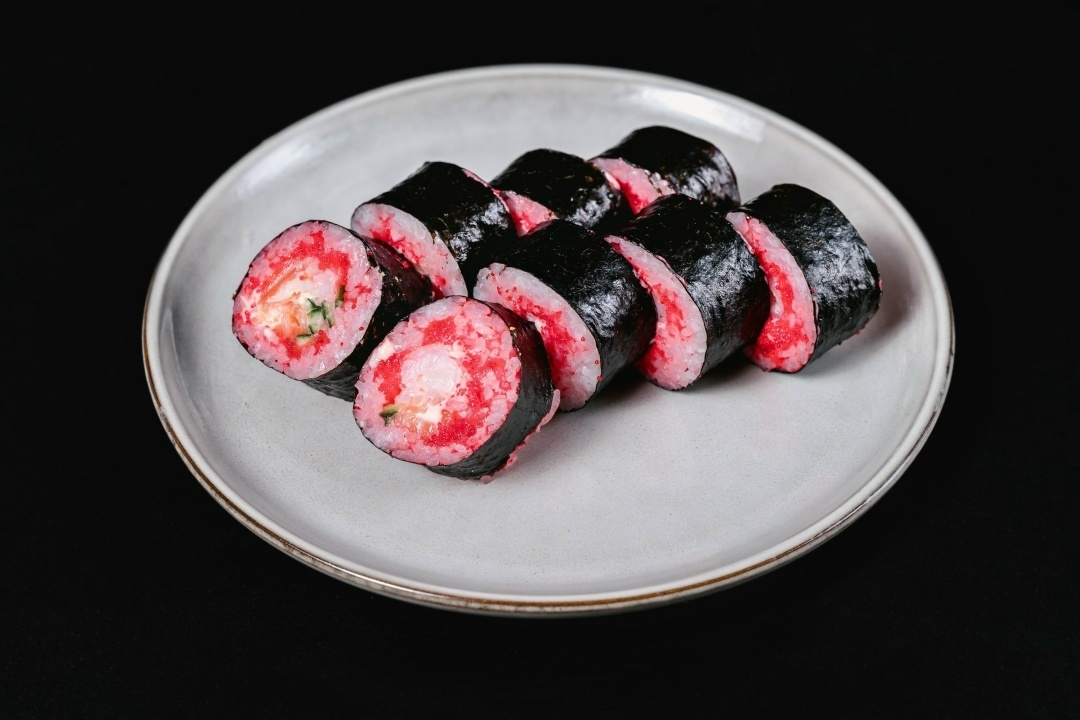 Тобико с креветкой и лососем