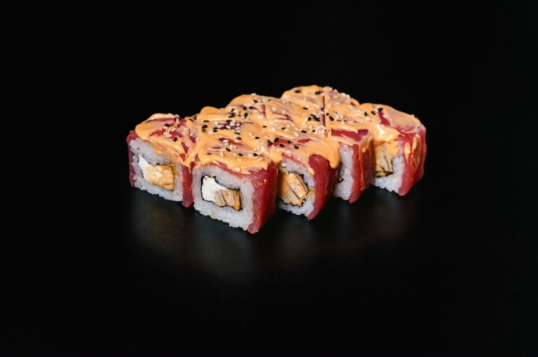 Острый с тунцом и японским омлетом